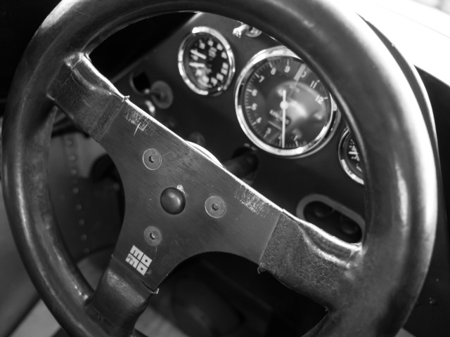 MOMO Steering wheel features prominently.